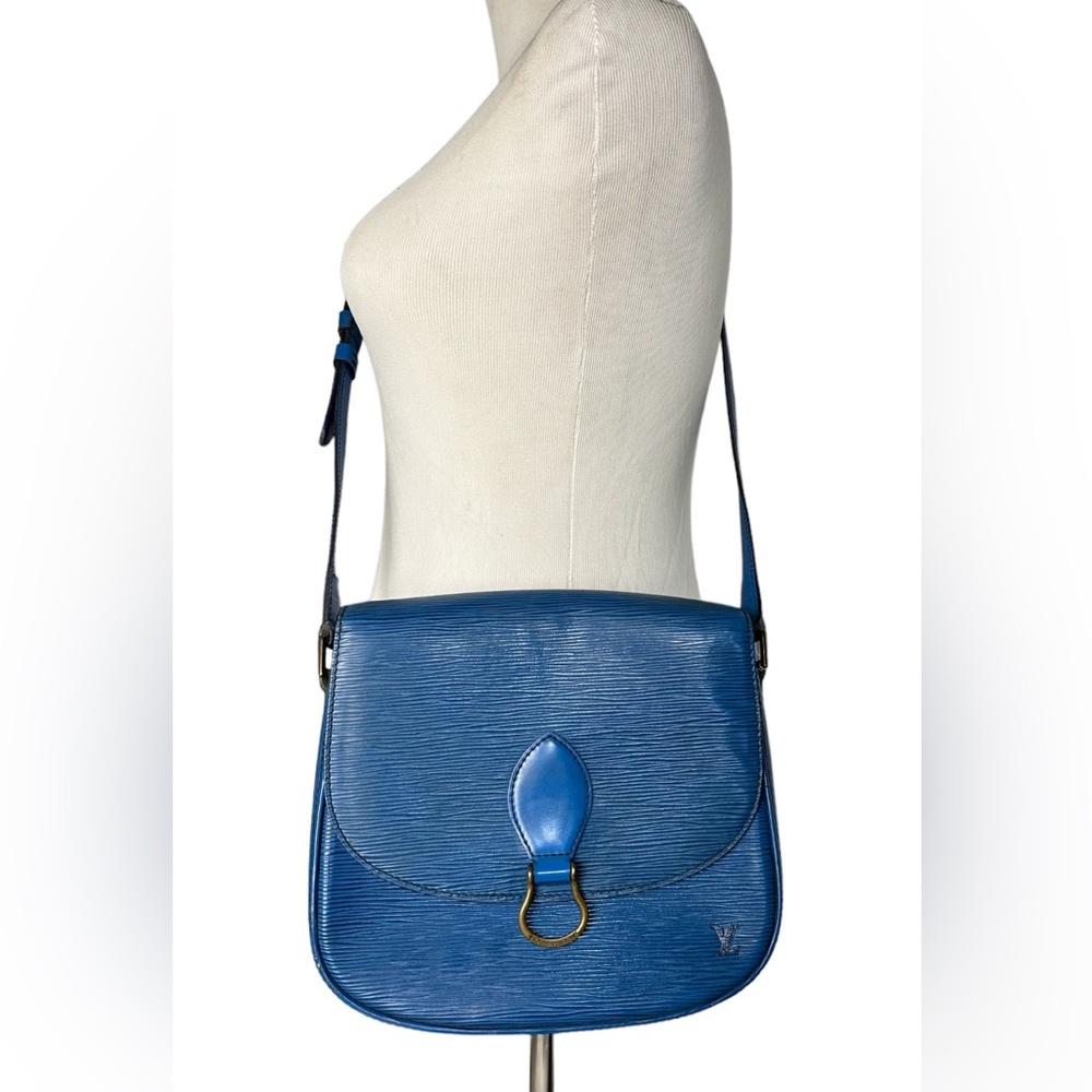 Louis Vuitton Epi Saint Cloud GM Shoulder Cross Body Bag Blue w/COA & LV Dustbag